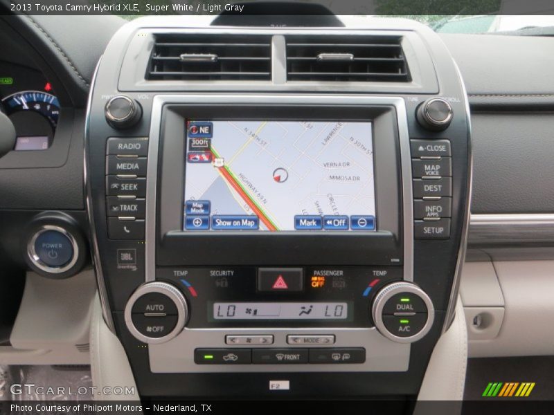 Super White / Light Gray 2013 Toyota Camry Hybrid XLE