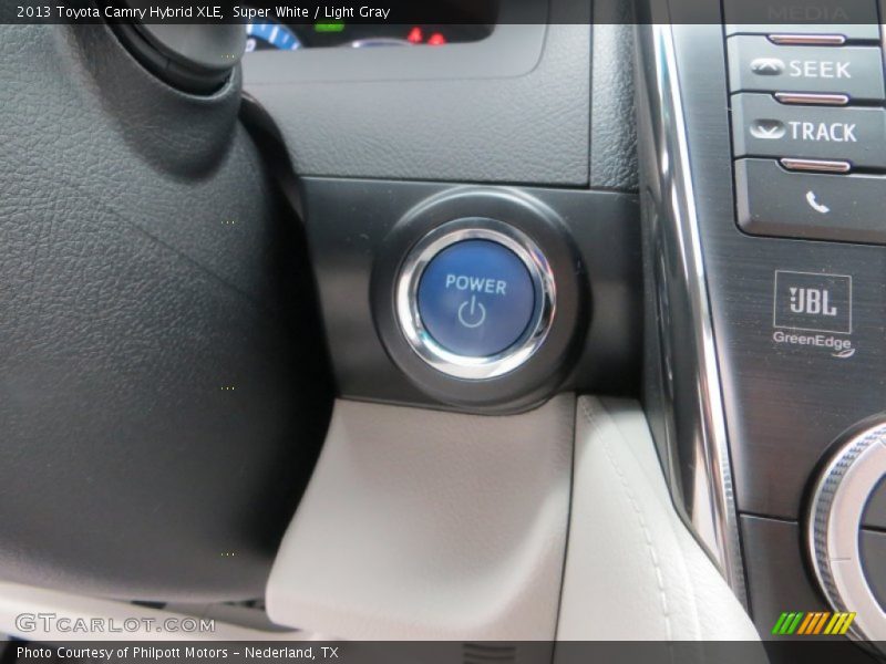 Super White / Light Gray 2013 Toyota Camry Hybrid XLE
