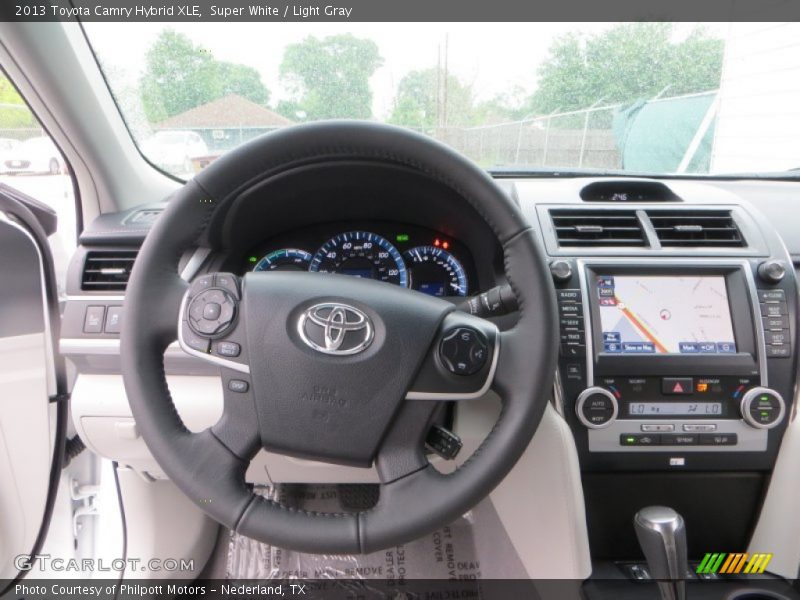 Super White / Light Gray 2013 Toyota Camry Hybrid XLE