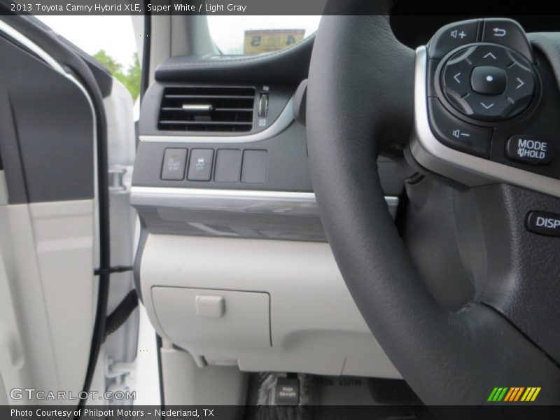 Super White / Light Gray 2013 Toyota Camry Hybrid XLE