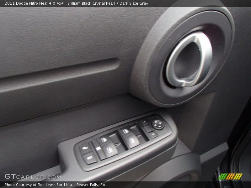 Brilliant Black Crystal Pearl / Dark Slate Gray 2011 Dodge Nitro Heat 4.0 4x4