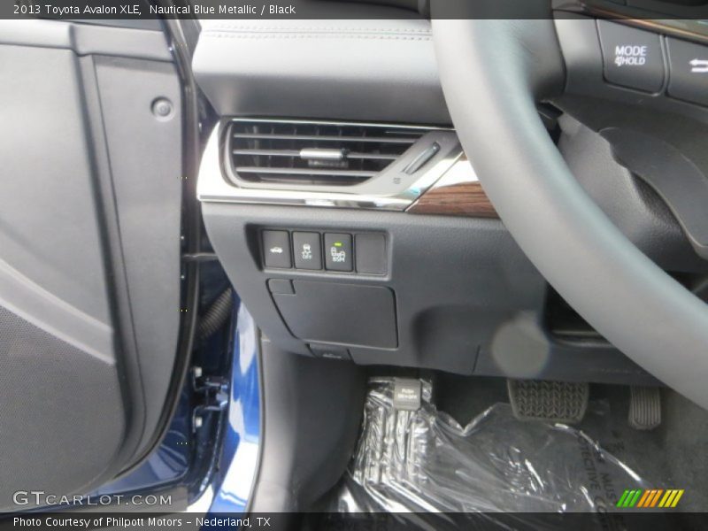 Nautical Blue Metallic / Black 2013 Toyota Avalon XLE