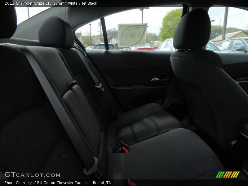 Summit White / Jet Black 2013 Chevrolet Cruze LT