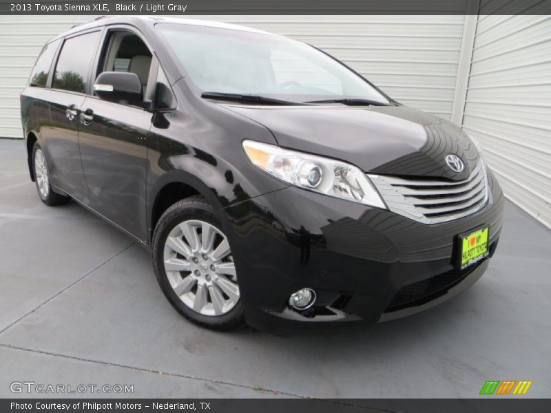Black / Light Gray 2013 Toyota Sienna XLE
