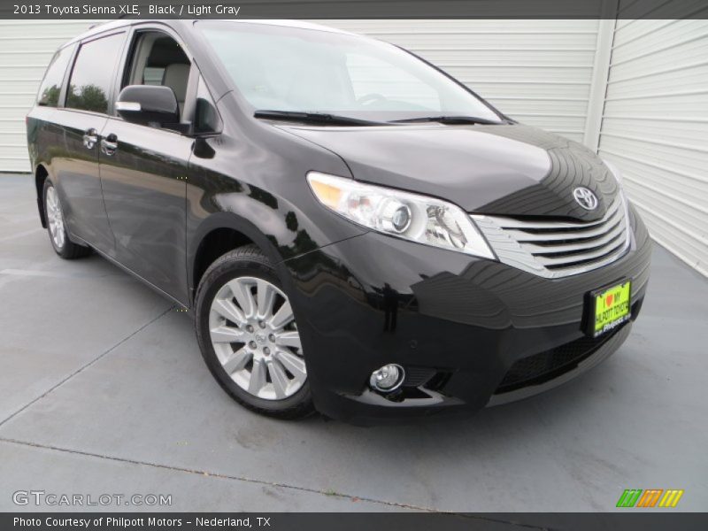 Black / Light Gray 2013 Toyota Sienna XLE