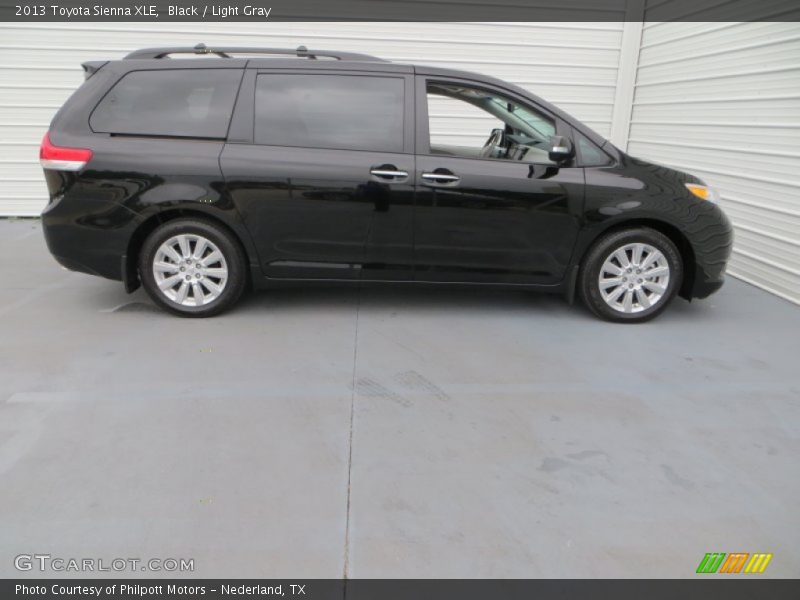 Black / Light Gray 2013 Toyota Sienna XLE