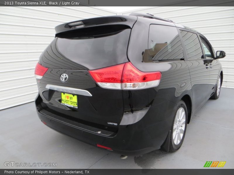 Black / Light Gray 2013 Toyota Sienna XLE
