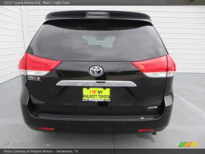 Black / Light Gray 2013 Toyota Sienna XLE