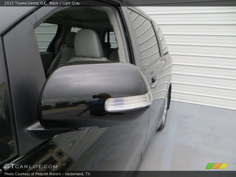 Black / Light Gray 2013 Toyota Sienna XLE