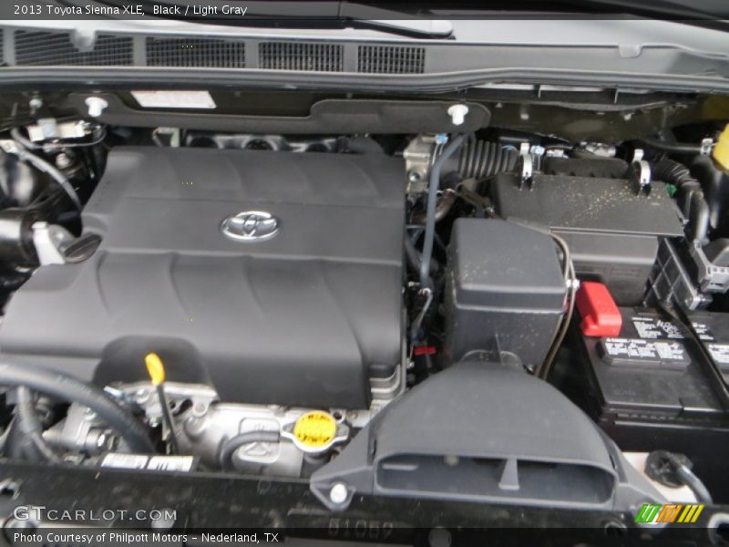 Black / Light Gray 2013 Toyota Sienna XLE