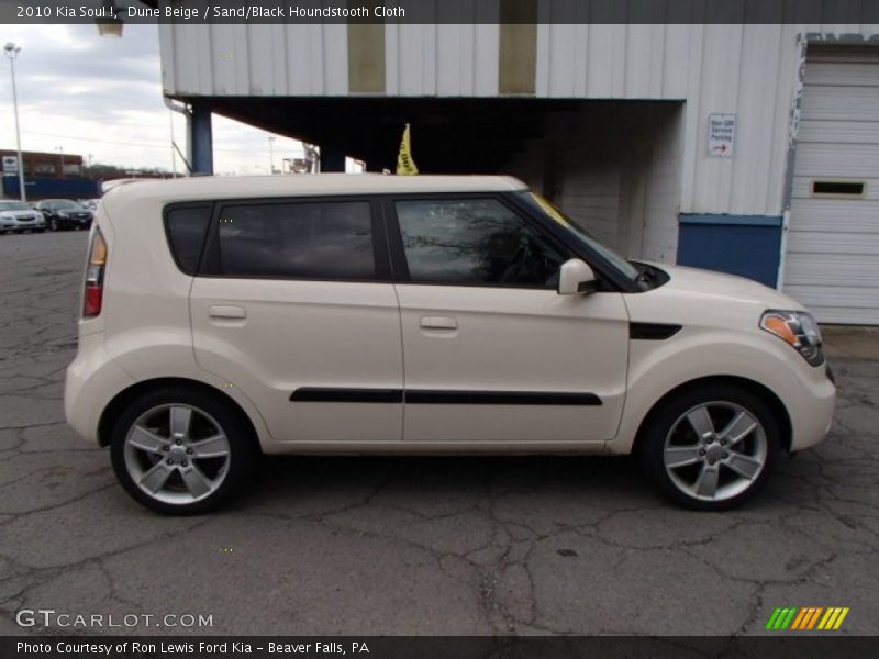 Dune Beige / Sand/Black Houndstooth Cloth 2010 Kia Soul !
