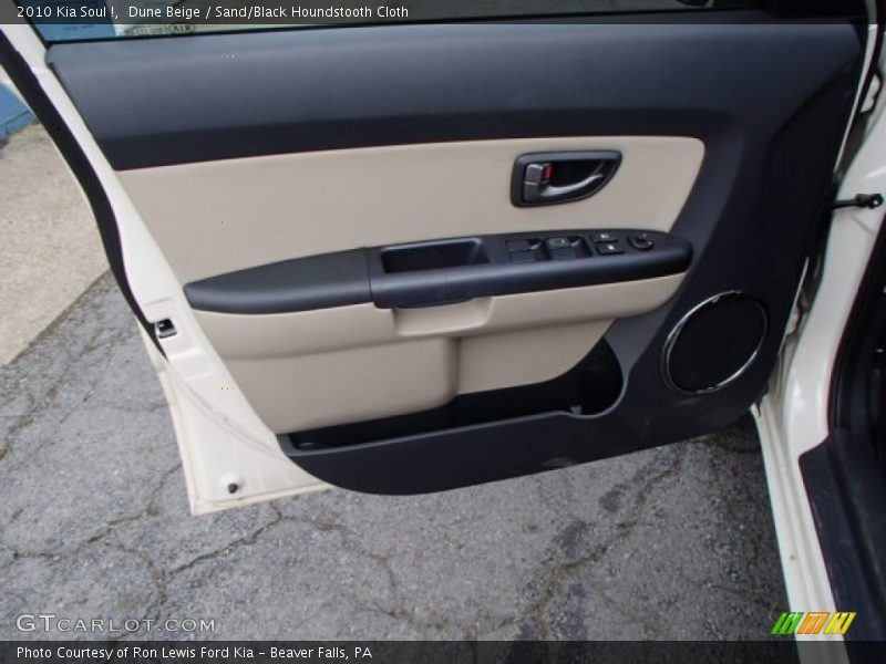 Dune Beige / Sand/Black Houndstooth Cloth 2010 Kia Soul !
