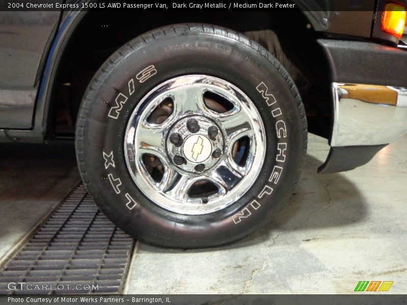 Dark Gray Metallic / Medium Dark Pewter 2004 Chevrolet Express 1500 LS AWD Passenger Van