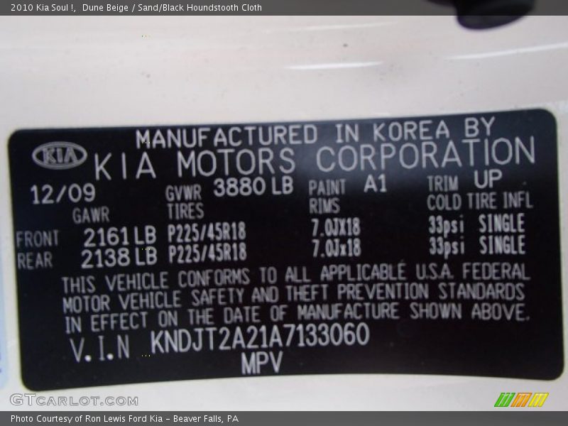 Dune Beige / Sand/Black Houndstooth Cloth 2010 Kia Soul !