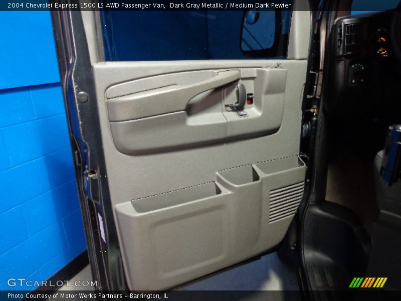 Dark Gray Metallic / Medium Dark Pewter 2004 Chevrolet Express 1500 LS AWD Passenger Van