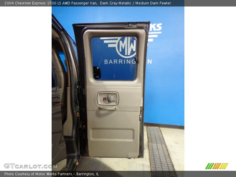 Dark Gray Metallic / Medium Dark Pewter 2004 Chevrolet Express 1500 LS AWD Passenger Van