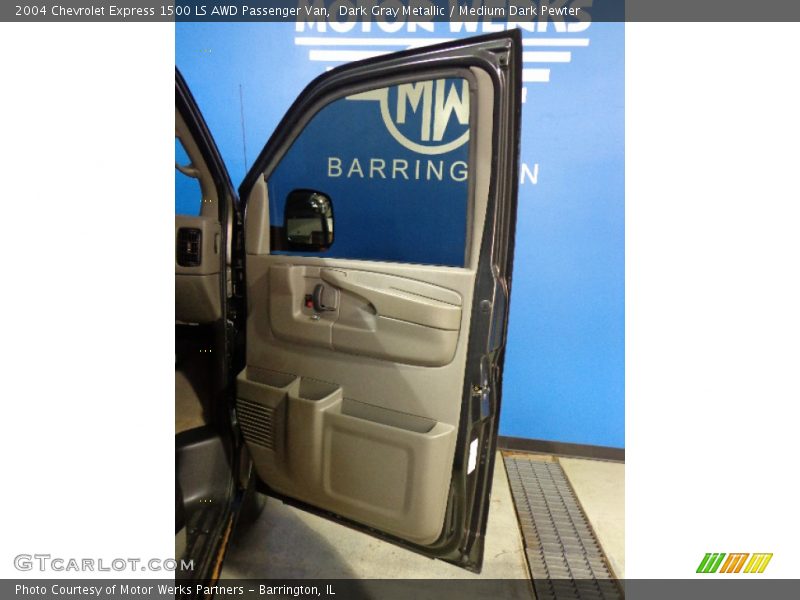 Dark Gray Metallic / Medium Dark Pewter 2004 Chevrolet Express 1500 LS AWD Passenger Van