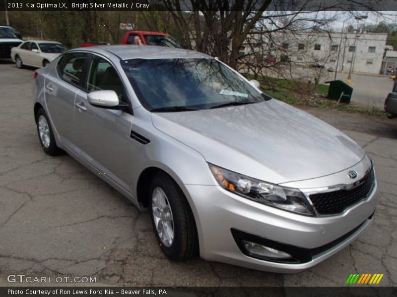 Front 3/4 View of 2013 Optima LX