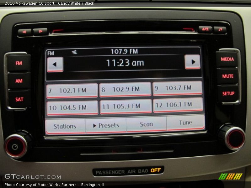 Candy White / Black 2010 Volkswagen CC Sport