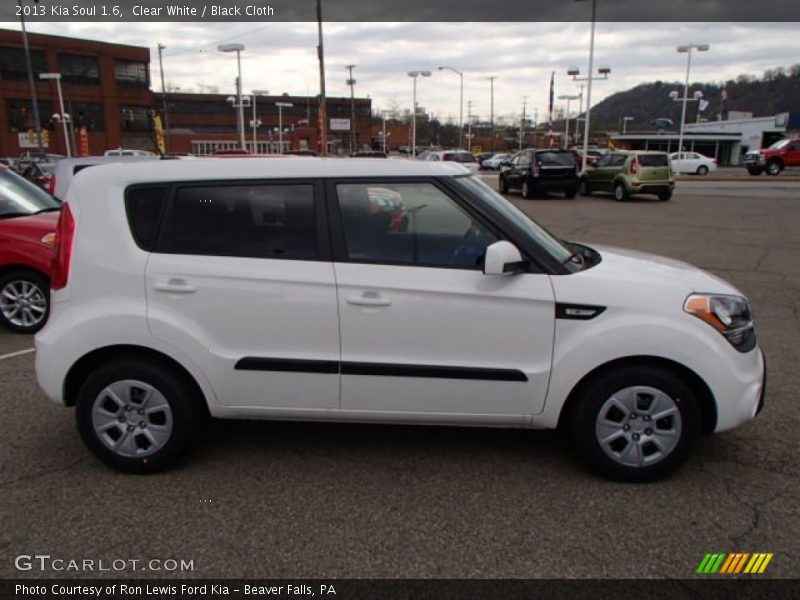 Clear White / Black Cloth 2013 Kia Soul 1.6