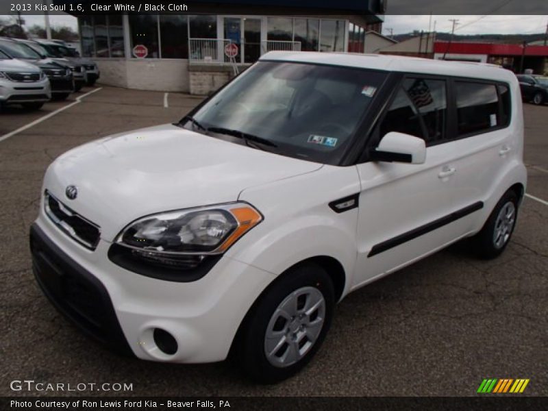 Clear White / Black Cloth 2013 Kia Soul 1.6