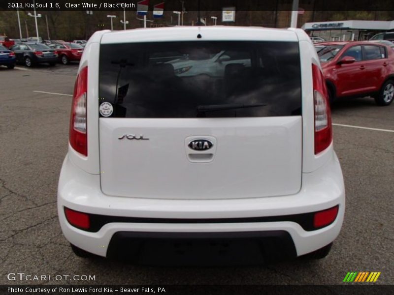 Clear White / Black Cloth 2013 Kia Soul 1.6