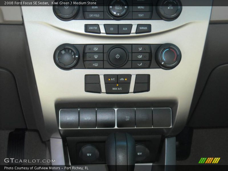 Kiwi Green / Medium Stone 2008 Ford Focus SE Sedan