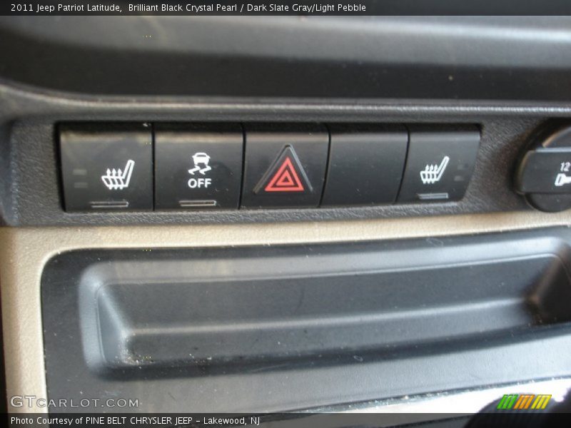 Brilliant Black Crystal Pearl / Dark Slate Gray/Light Pebble 2011 Jeep Patriot Latitude