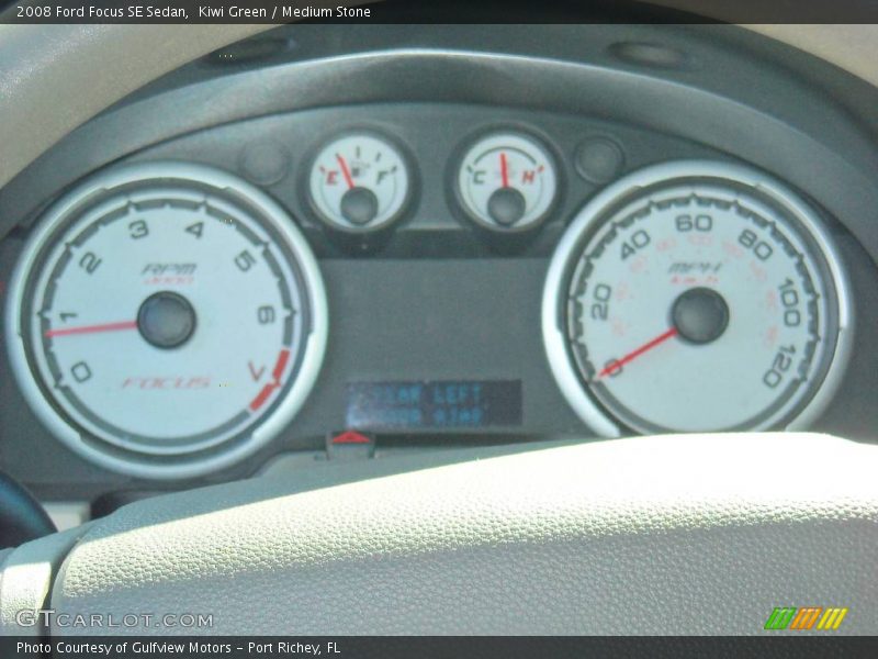 Kiwi Green / Medium Stone 2008 Ford Focus SE Sedan