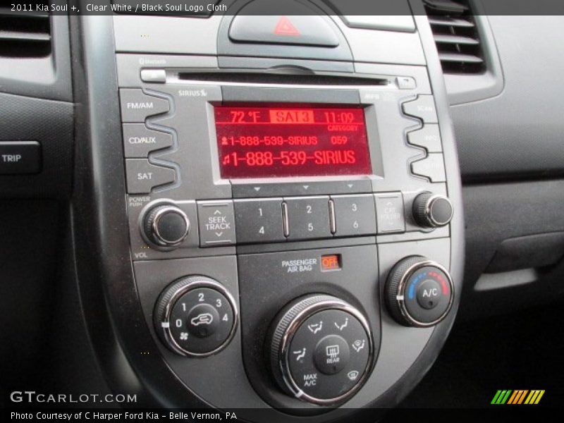 Clear White / Black Soul Logo Cloth 2011 Kia Soul +