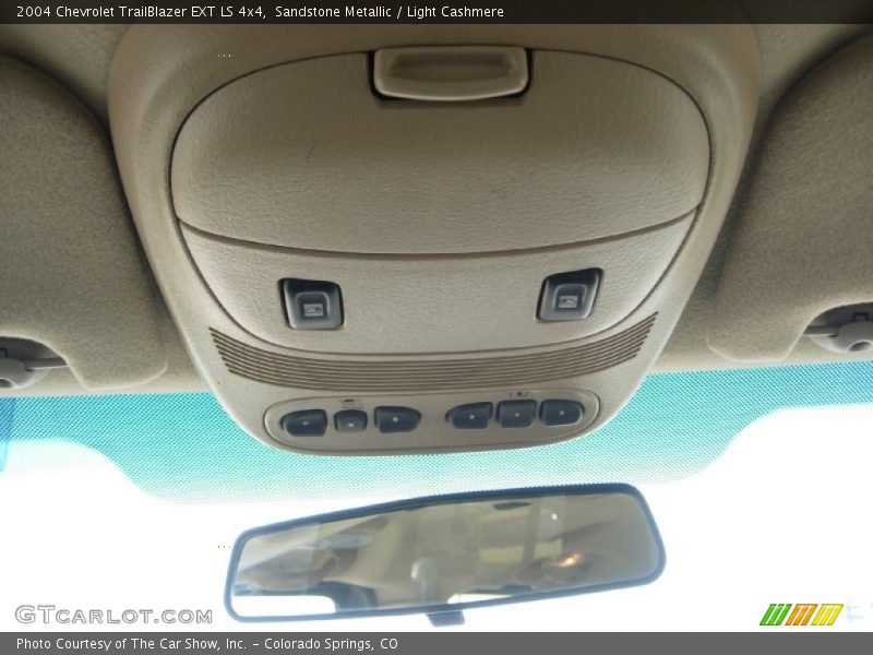 Sandstone Metallic / Light Cashmere 2004 Chevrolet TrailBlazer EXT LS 4x4