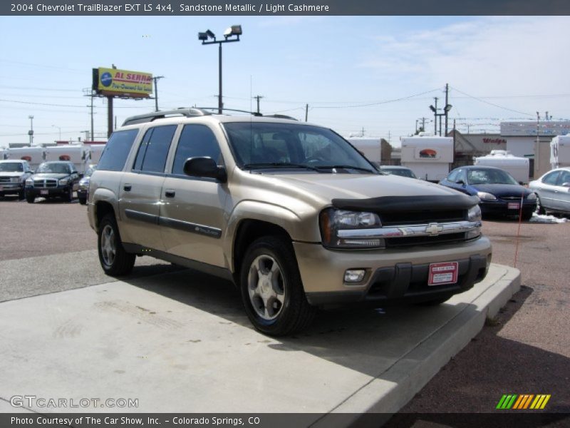 Sandstone Metallic / Light Cashmere 2004 Chevrolet TrailBlazer EXT LS 4x4
