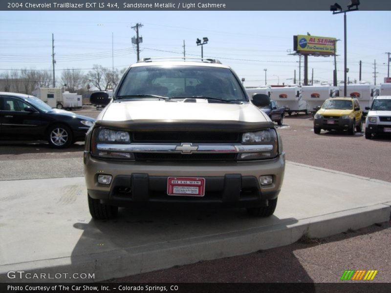 Sandstone Metallic / Light Cashmere 2004 Chevrolet TrailBlazer EXT LS 4x4