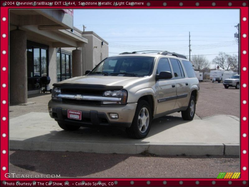 Sandstone Metallic / Light Cashmere 2004 Chevrolet TrailBlazer EXT LS 4x4