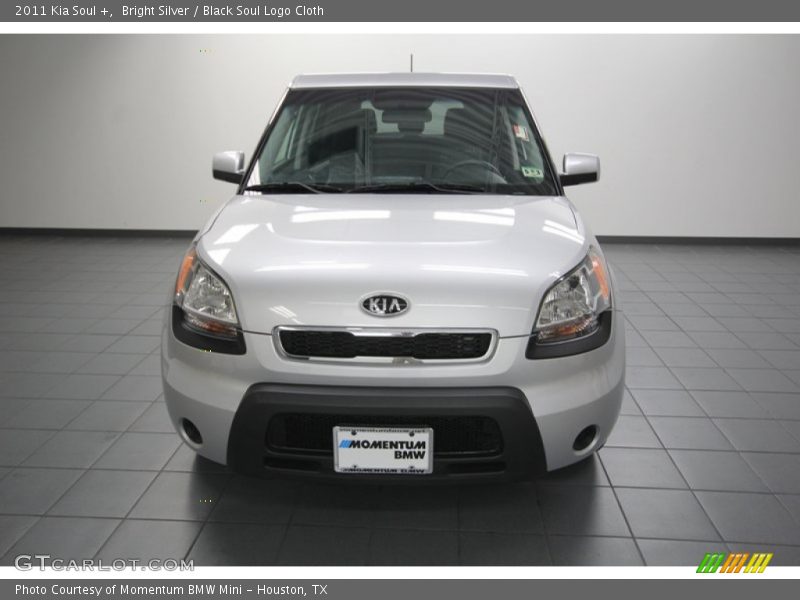 Bright Silver / Black Soul Logo Cloth 2011 Kia Soul +