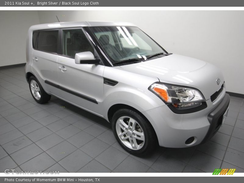 Bright Silver / Black Soul Logo Cloth 2011 Kia Soul +