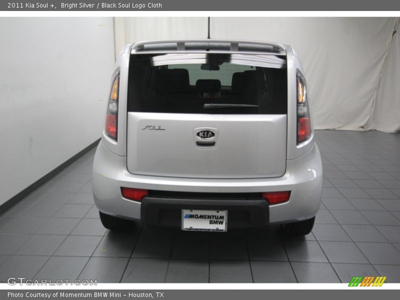 Bright Silver / Black Soul Logo Cloth 2011 Kia Soul +