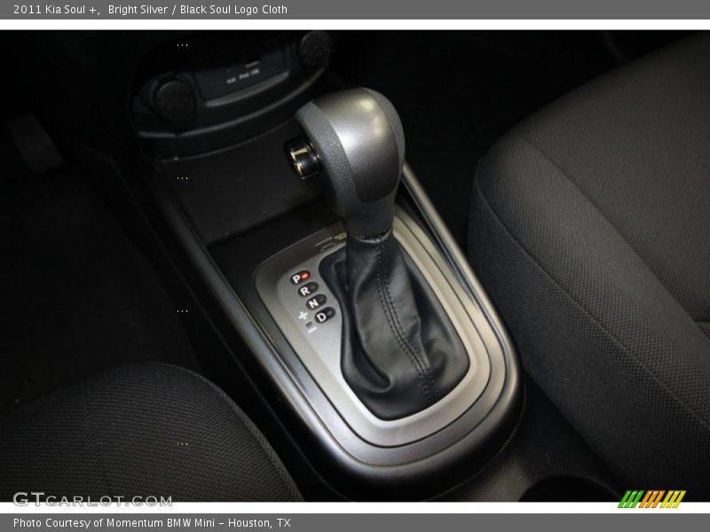 Bright Silver / Black Soul Logo Cloth 2011 Kia Soul +