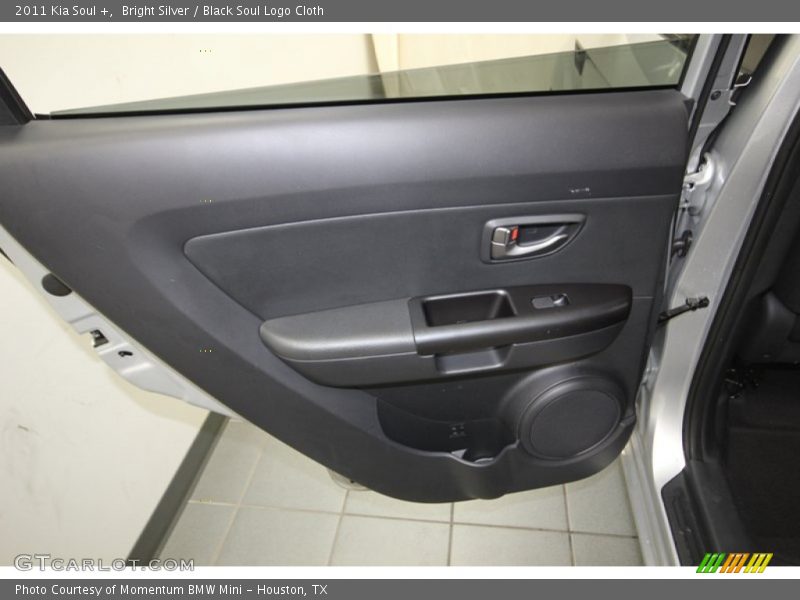 Bright Silver / Black Soul Logo Cloth 2011 Kia Soul +