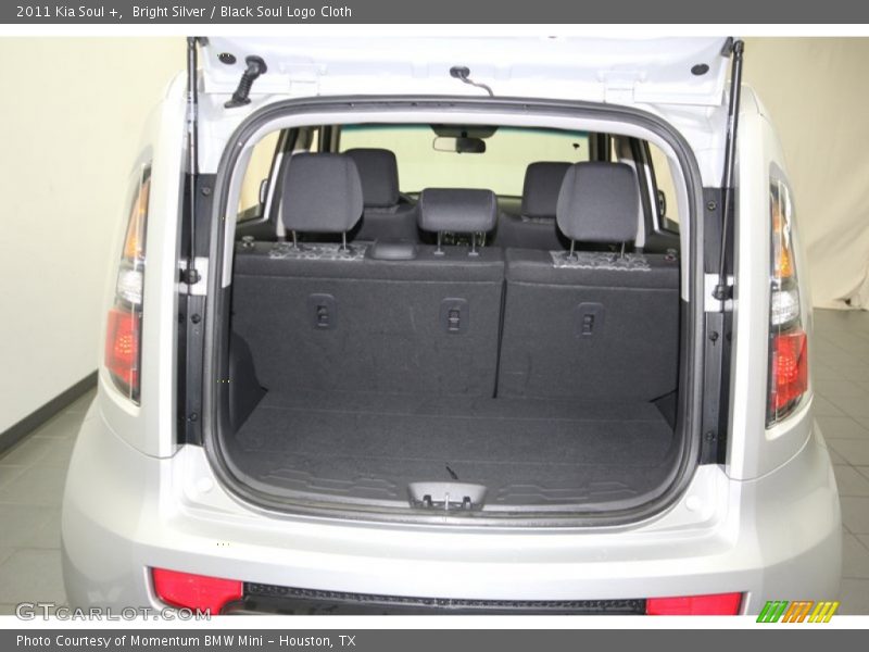 Bright Silver / Black Soul Logo Cloth 2011 Kia Soul +