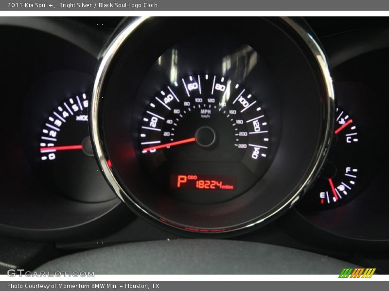 Bright Silver / Black Soul Logo Cloth 2011 Kia Soul +