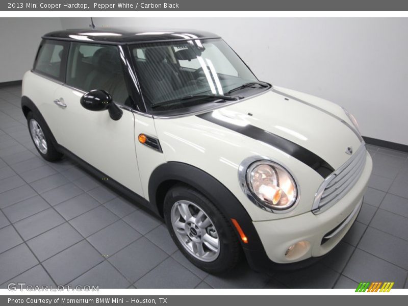 Pepper White / Carbon Black 2013 Mini Cooper Hardtop