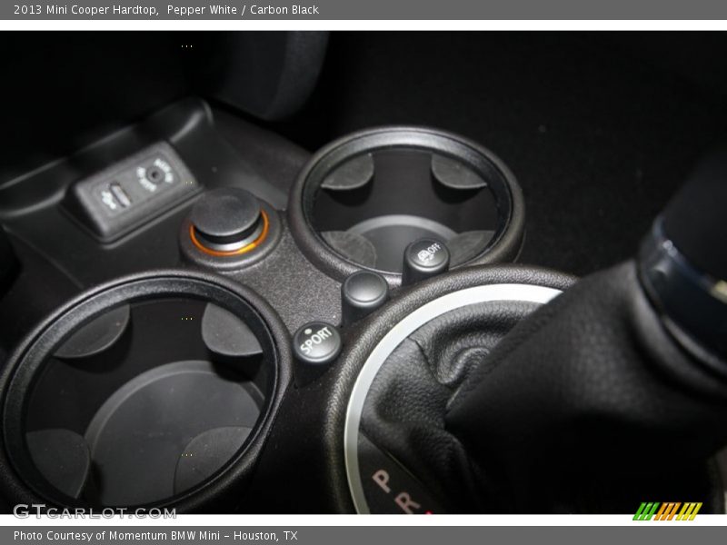 Pepper White / Carbon Black 2013 Mini Cooper Hardtop