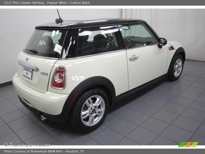 Pepper White / Carbon Black 2013 Mini Cooper Hardtop