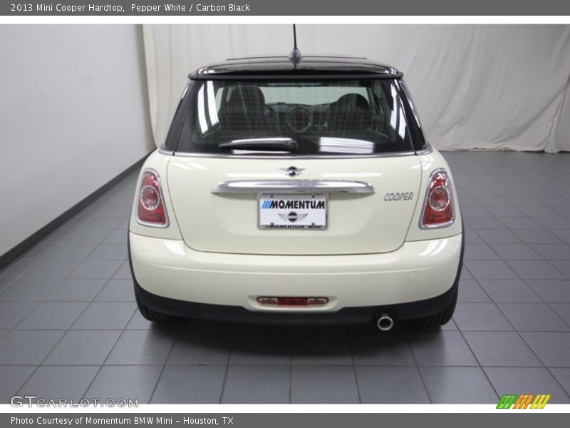 Pepper White / Carbon Black 2013 Mini Cooper Hardtop