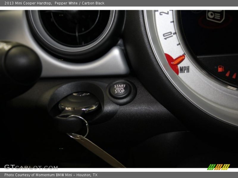 Pepper White / Carbon Black 2013 Mini Cooper Hardtop