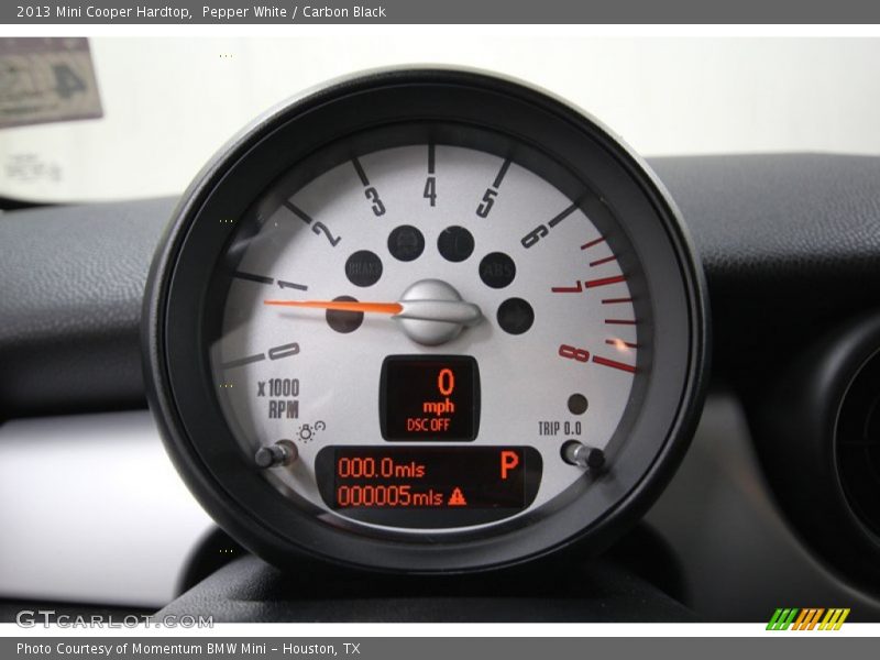 Pepper White / Carbon Black 2013 Mini Cooper Hardtop