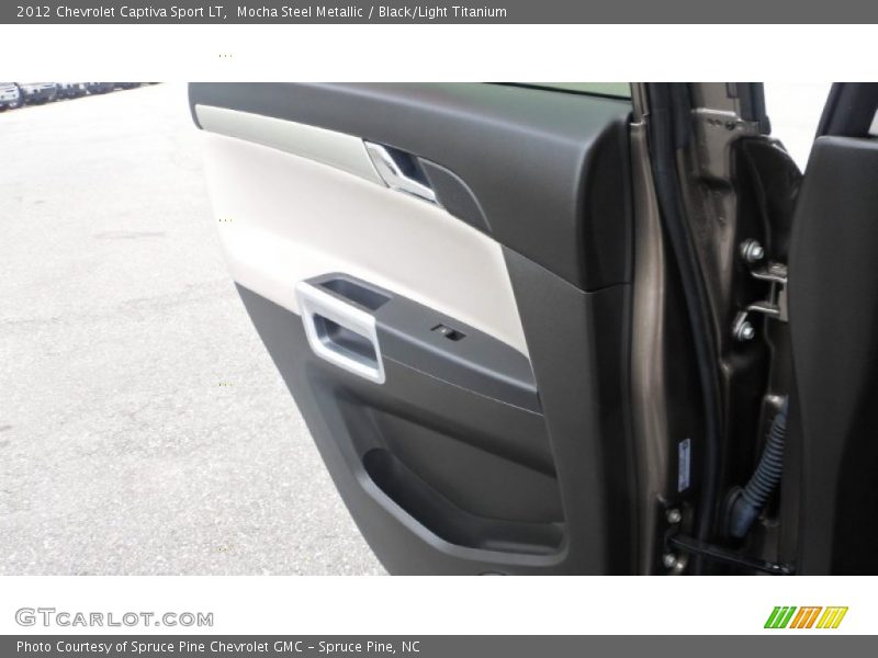 Mocha Steel Metallic / Black/Light Titanium 2012 Chevrolet Captiva Sport LT