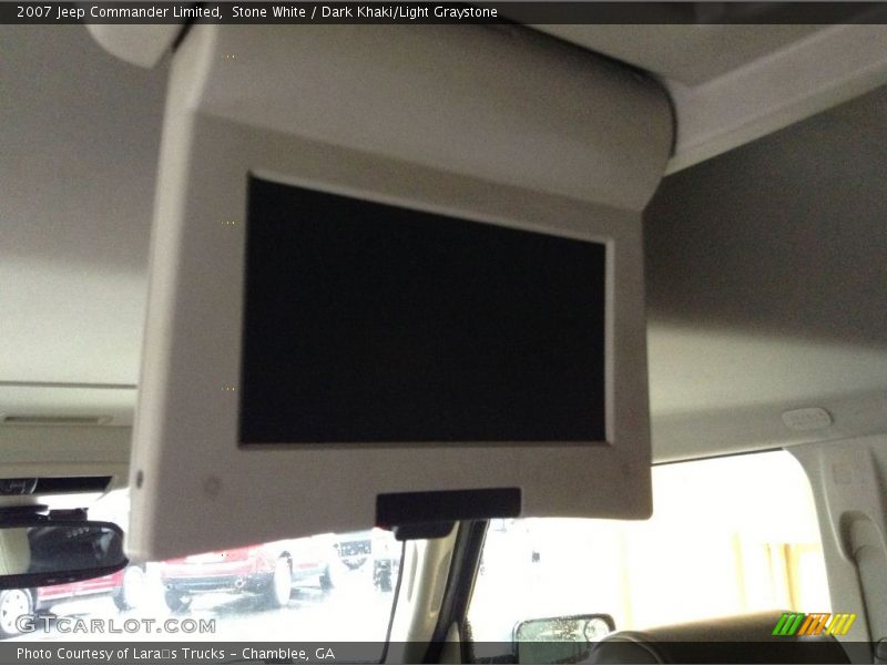 Stone White / Dark Khaki/Light Graystone 2007 Jeep Commander Limited