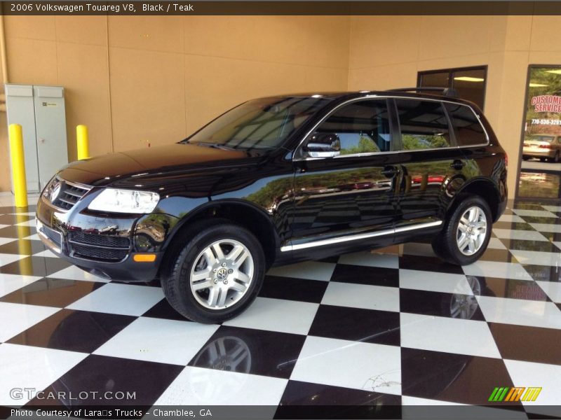 Black / Teak 2006 Volkswagen Touareg V8